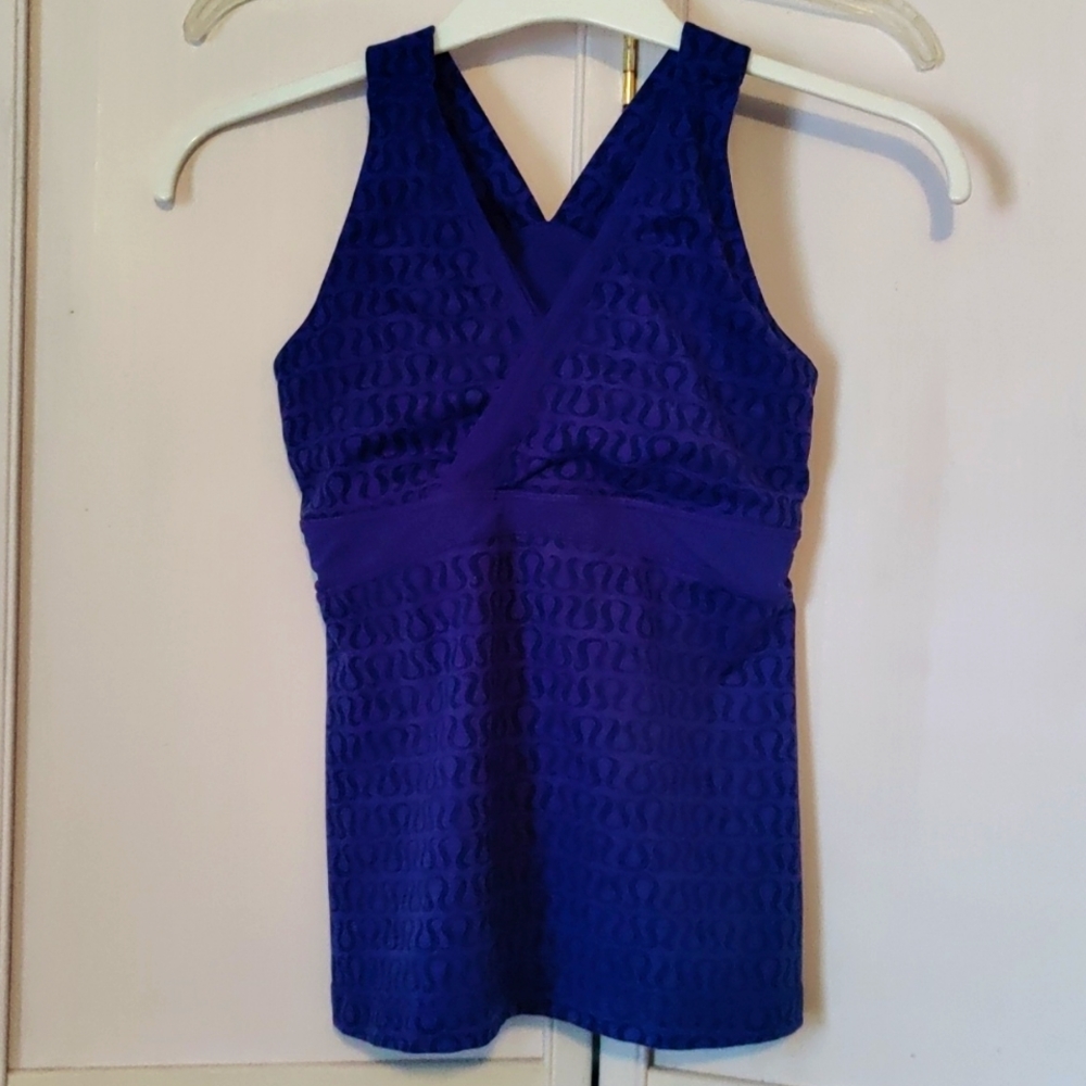 Lululemon racer back tank sz 6 violet blue